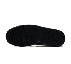 Jordan 1 Low OG - Obsidian UNC