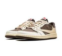 Jordan 1 Low - Travis Scott Reverse Mocha