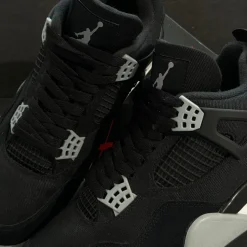 Jordan 4 Retro 42.5 - Black Canvas (USADO)