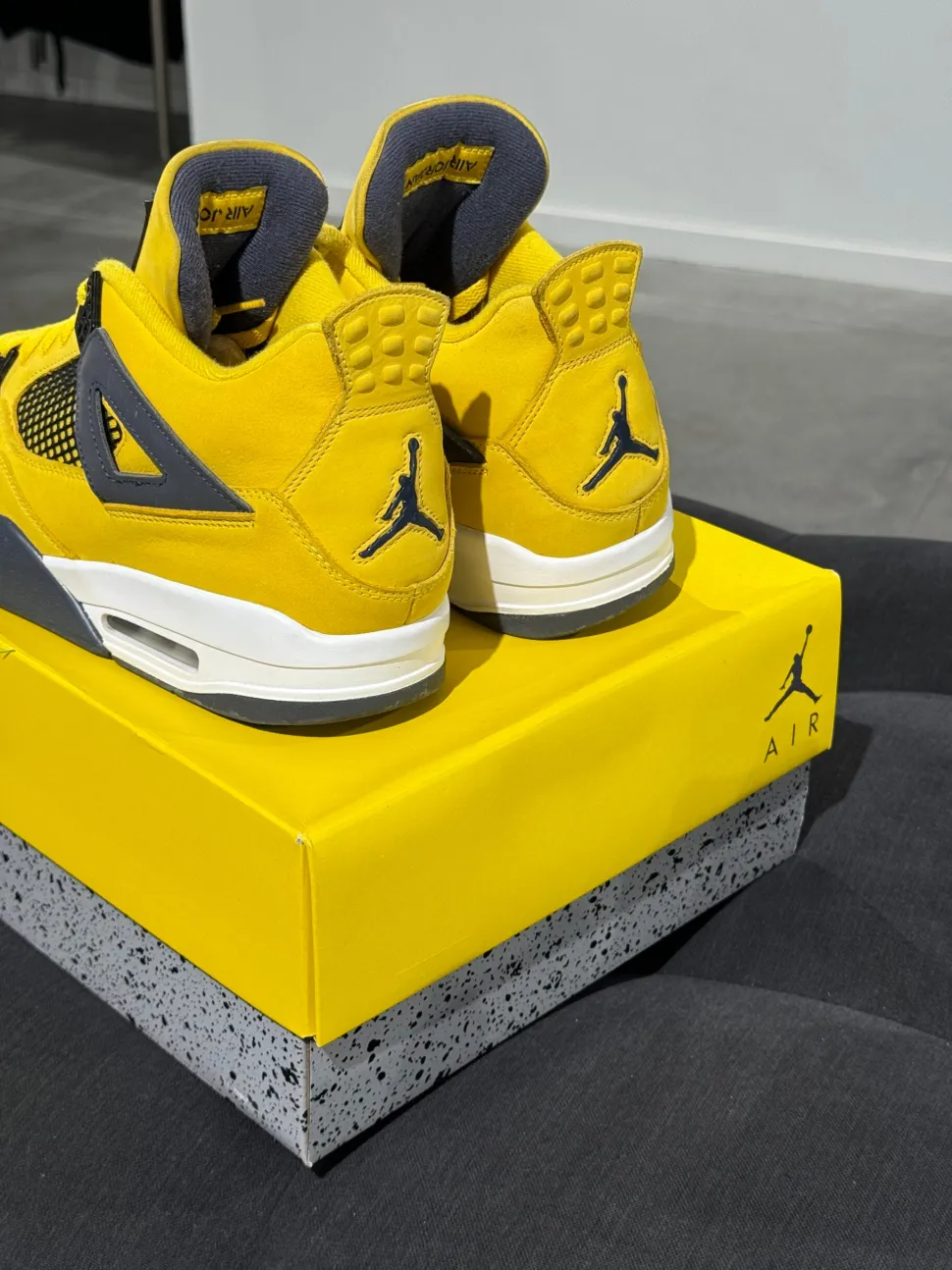 Jordan 4 Retro (46) - Lightning (USADO)