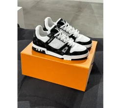 Louis Vuitton LV Trainer (44) - White Black (USADO)