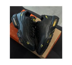 Nike Air Max 95 (44) - Corteiz Honey Black (USADO)