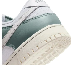 Nike Dunk Low - Mica Green