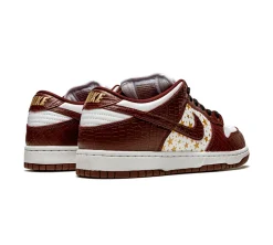 Nike SB Dunk Low - Supreme Stars Barkroot Brown (2021)