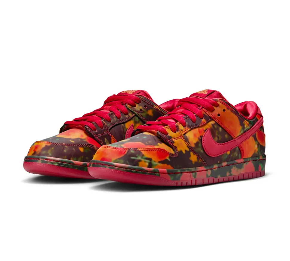 Nike SB Dunk Low - The Wizard of Oz Poppy Field