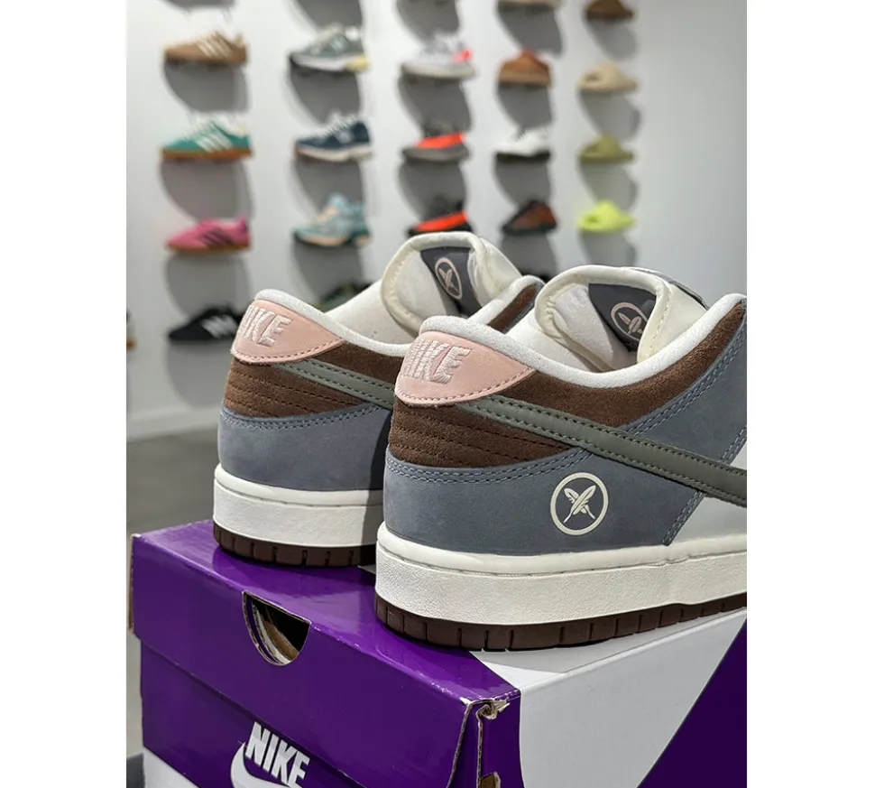 Nike SB Dunk Low (42.5) - Yuto Horigome (USADO)