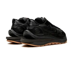 Nike Vaporwaffle Sacai - Black Gum