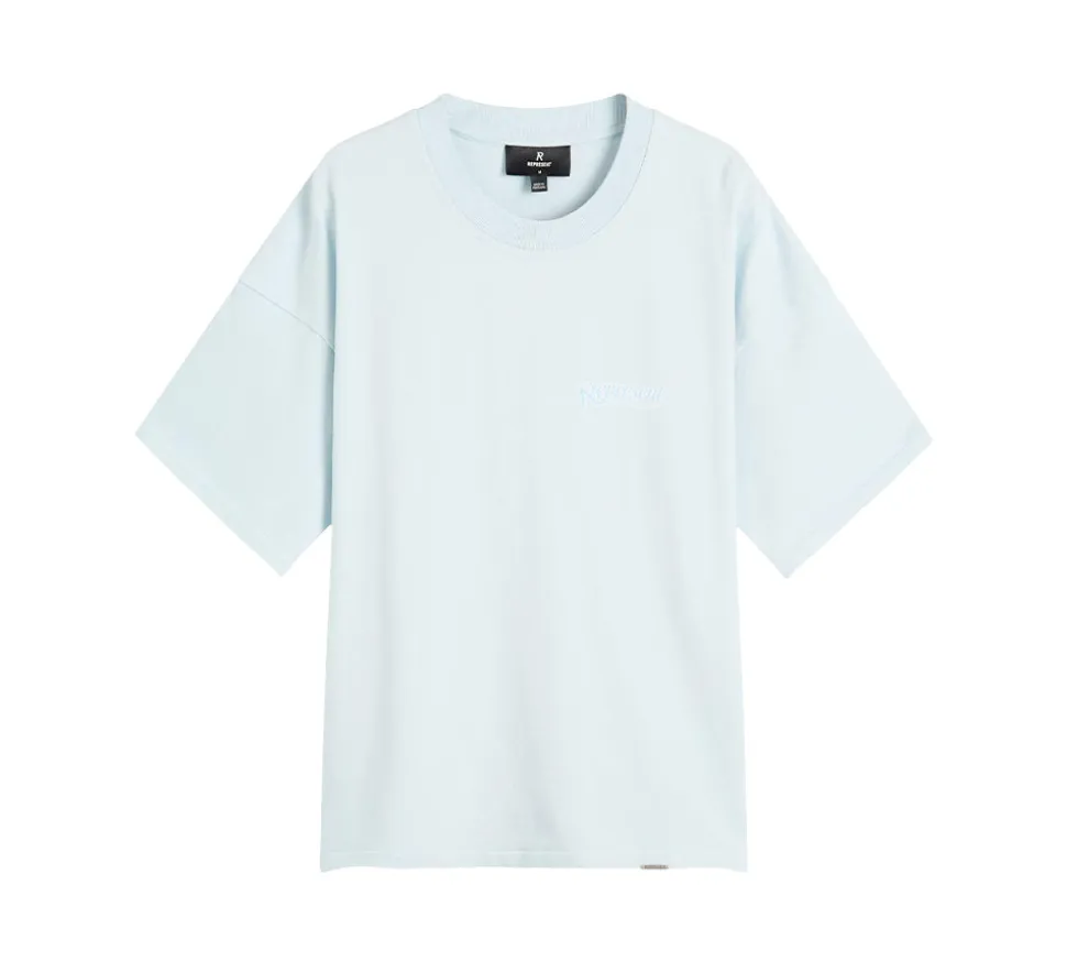 Represent Showcasing T-shirt - Cloud